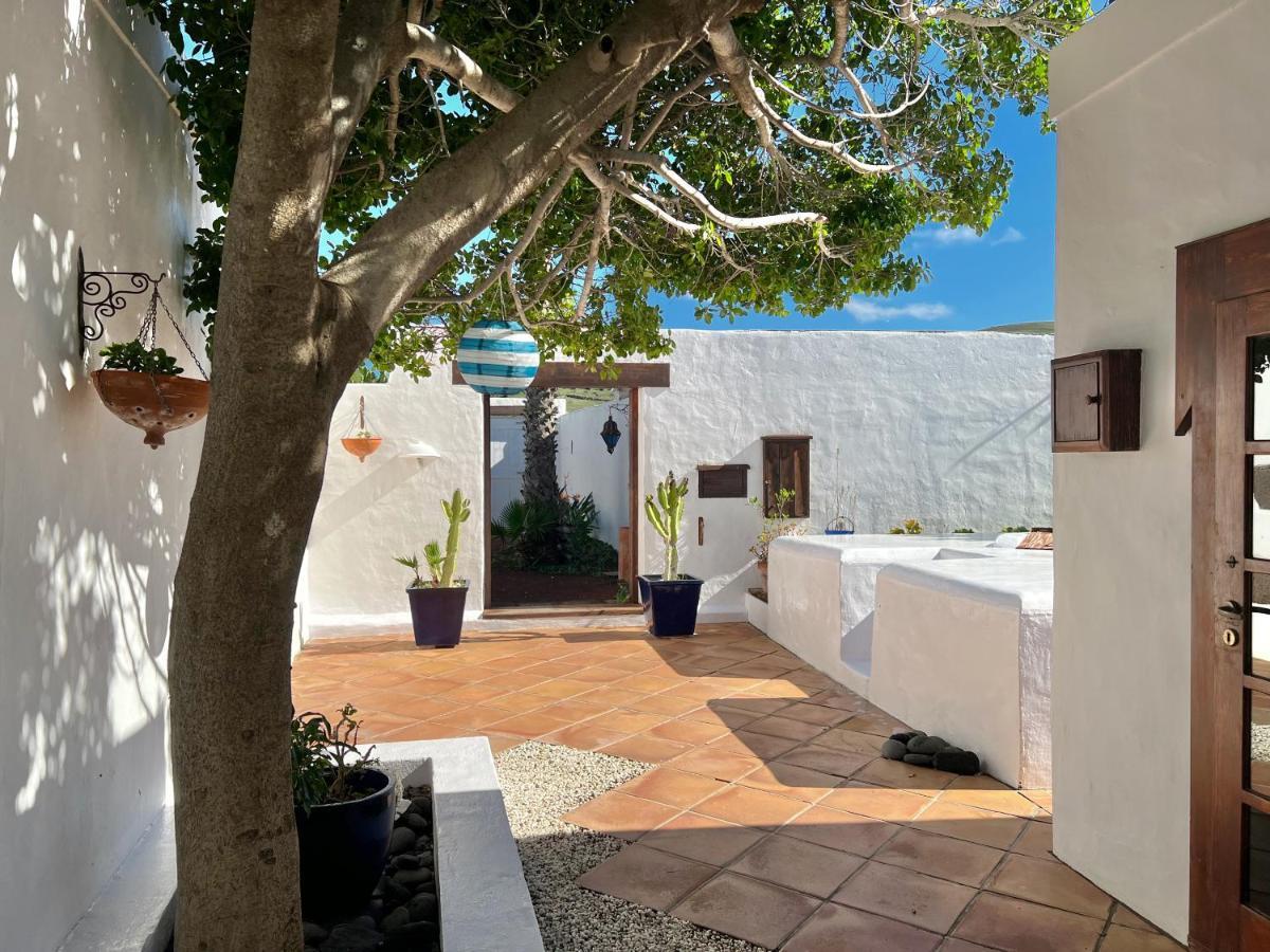 Stylish Getaway With Secluded Patio In Lava Finca Uga Dış mekan fotoğraf